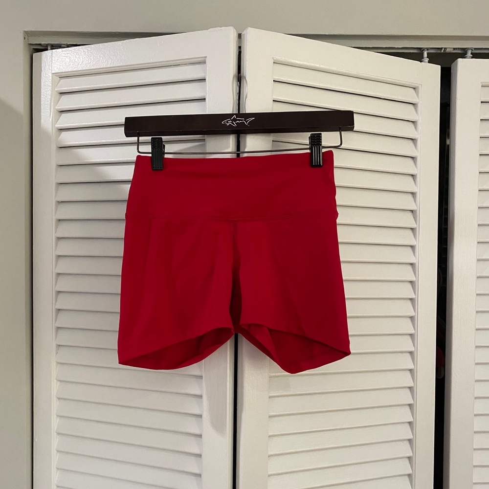 Red hot pant